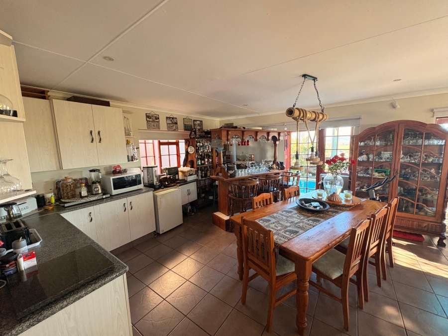 4 Bedroom Property for Sale in Fraaiuitsig Western Cape
